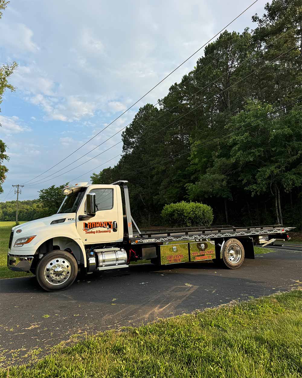 Landons-Towing-And-Recovery-Hillsborough-Nc-Inset-Services-2 | Landon’s Towing &Amp; Recovery
